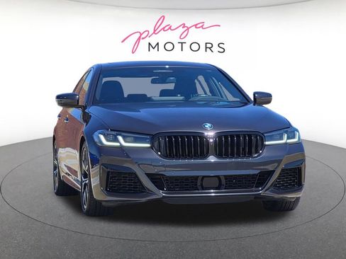 Certified 2023 BMW M550i xDrive AWD/4WD image 3