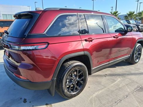 New 2026 Jeep Grand Cherokee Altitude RWD image 7