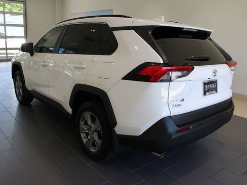 Used 2022 Toyota RAV4 XLE FWD image 33