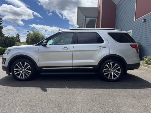 Used 2017 Ford Explorer Platinum AWD/4WD image 5