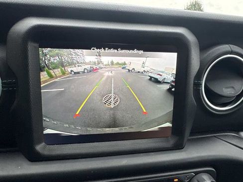 Used 2021 Jeep Wrangler Unlimited Rubicon 4xe w/ Steel Bumper Group image 11