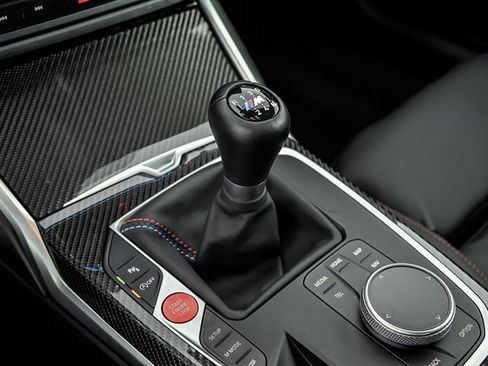 Used 2025 BMW M2 w/ Lighting Package RWD image 31