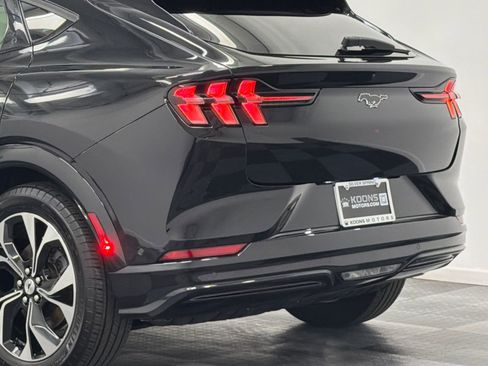 Used 2023 Ford Mustang Mach-E Premium AWD/4WD image 7