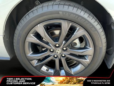 Used 2025 Toyota Sienna XSE w/ XSE Plus Package FWD image 48