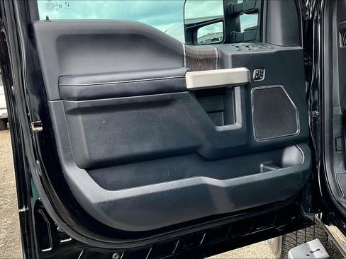 Used 2021 Ford F350 Lariat AWD/4WD image 22