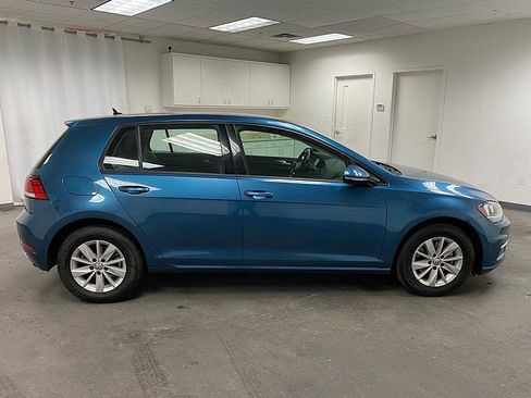 Used 2019 Volkswagen Golf SE image 6