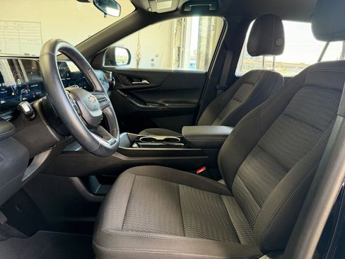 Used 2025 Chevrolet Equinox LT image 25