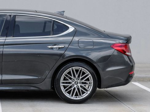 Used 2021 Genesis G70 2.0T w/ Elite Package RWD image 11