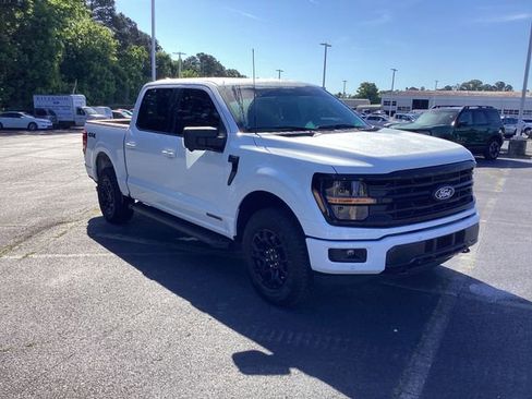 Used 2025 Ford F150 XLT w/ Equipment Group 302A MID AWD/4WD image 4