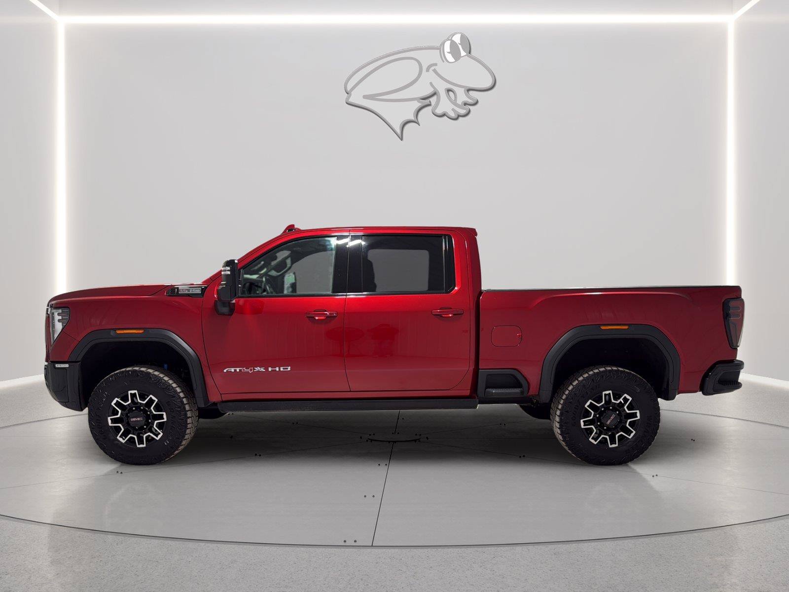 Used 2025 GMC Sierra 2500 AT4X AWD/4WD image 2