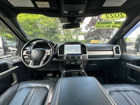 Used 2022 Ford F250 Platinum w/ FX4 Off-Road Package AWD/4WD image 26