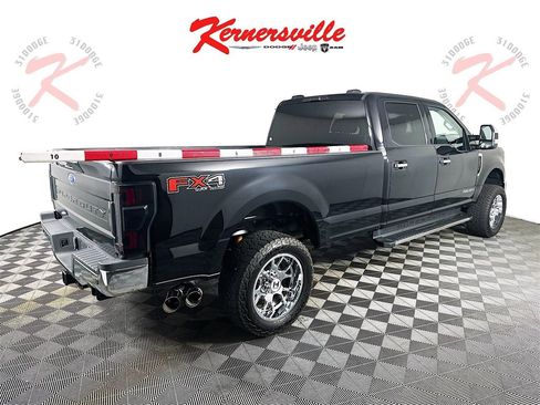 Used 2022 Ford F350 XLT w/ XLT Premium Package image 7