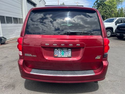 Used 2014 Dodge Grand Caravan SXT FWD image 6