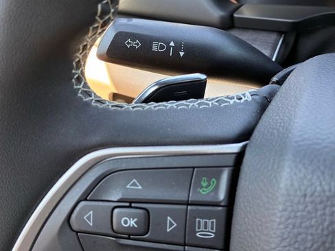 Used 2024 Jeep Grand Cherokee Limited AWD/4WD image 29