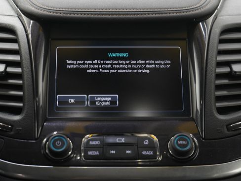Used 2018 Chevrolet Impala LT FWD image 16