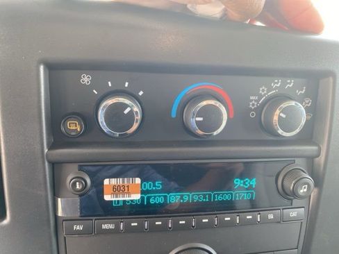 New 2026 Chevrolet Express 3500 Extended RWD image 18