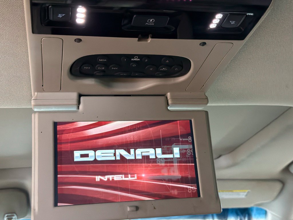 Used 2016 GMC Yukon Denali w/ Open Road Package AWD/4WD image 20
