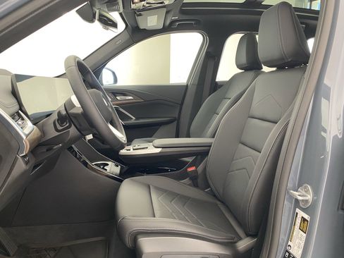 Used 2025 BMW X1 xDrive28i w/ Technology Package image 4