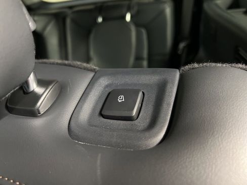 New 2026 Lincoln Aviator AWD image 30