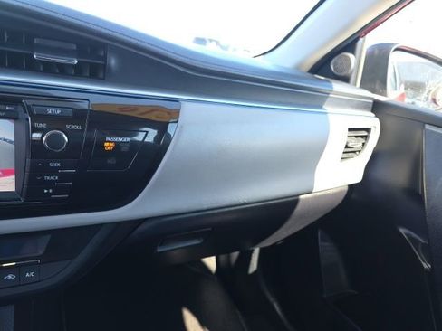 Used 2016 Toyota Corolla LE image 22