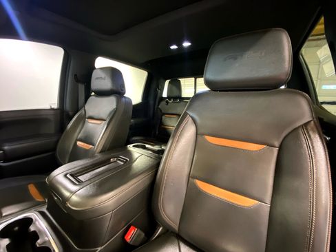 Used 2019 GMC Sierra 1500 AT4 w/ AT4 Premium Package image 13