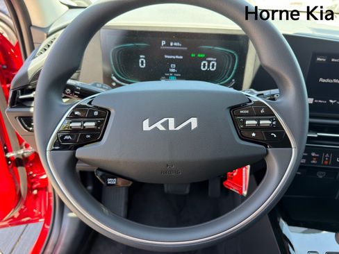 New 2026 Kia Niro LX FWD image 12