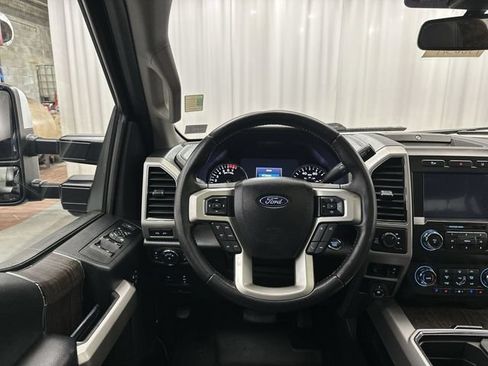 Used 2021 Ford F250 Lariat w/ Lariat Ultimate Package AWD/4WD image 13
