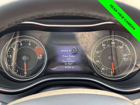 Used 2022 Jeep Cherokee Limited AWD/4WD image 24
