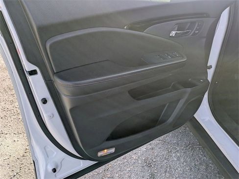 Used 2023 Honda Ridgeline Black Edition image 10