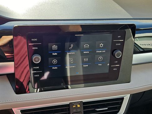 New 2027 Volkswagen Taos SE FWD image 19