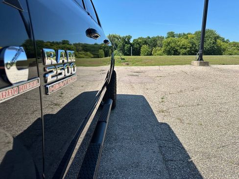Used 2018 RAM 2500 Laramie w/ Sport Appearance Group AWD/4WD image 17