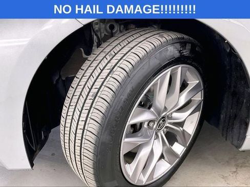 Used 2020 Toyota Avalon XLE w/ Moonroof Package FWD image 34