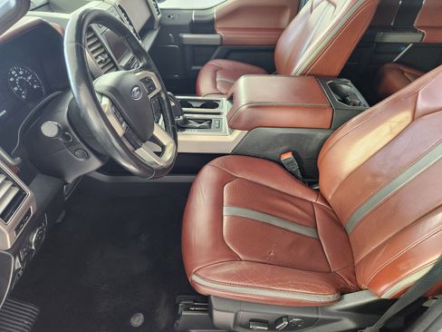 Certified 2019 Ford F150 Platinum w/ Equipment Group 701A Luxury image 11