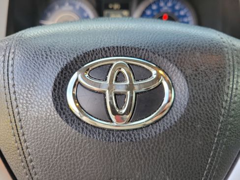 Used 2020 Toyota Sienna XLE image 37