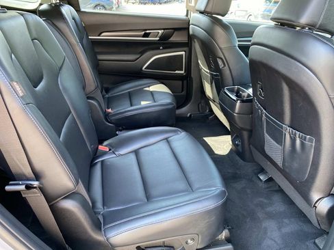 Used 2023 Kia Telluride S AWD/4WD image 24
