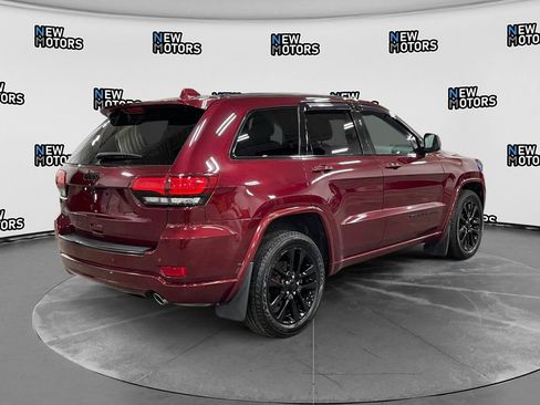 Used 2018 Jeep Grand Cherokee Altitude AWD/4WD image 5