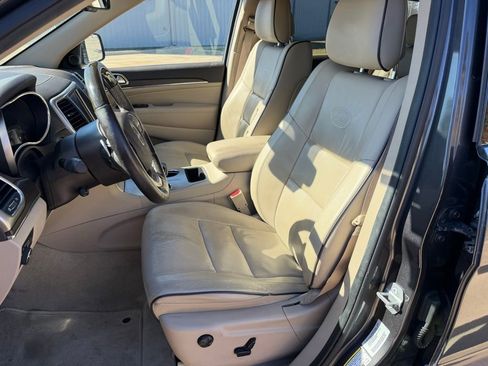 Used 2015 Jeep Grand Cherokee Overland image 12