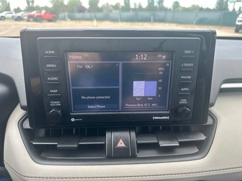 Used 2020 Toyota RAV4 XLE w/ Convenience Package AWD/4WD image 3
