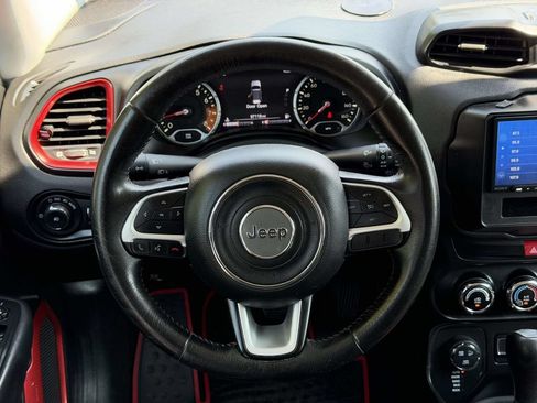 Used 2017 Jeep Renegade Trailhawk AWD/4WD image 19