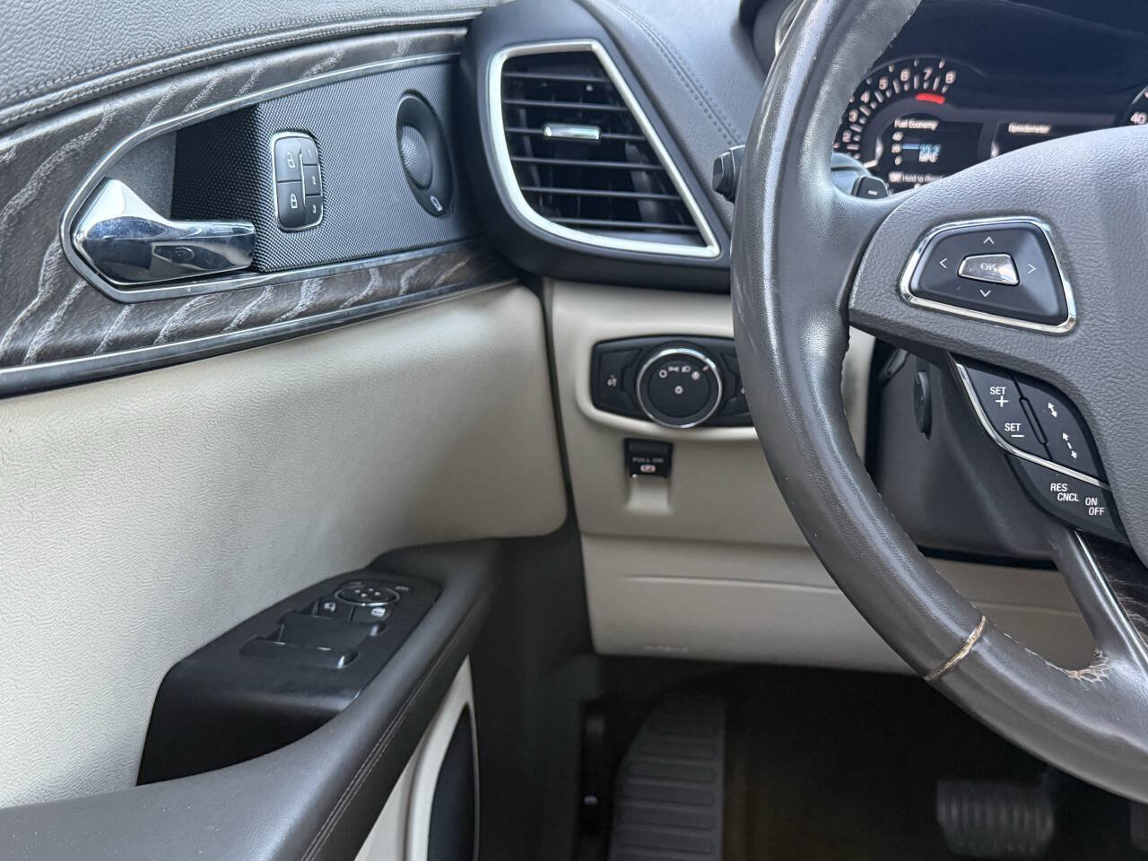Used 2018 Lincoln MKX Reserve w/ Driver Assistance Package FWD image 53
