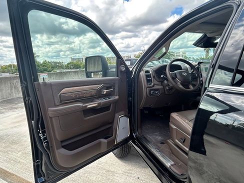 New 2025 RAM 3500 Longhorn w/ Max Tow Package image 32