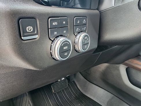 Used 2024 GMC Sierra 1500 SLT w/ SLT Premium Plus Package image 19