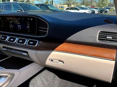 Certified 2021 Mercedes-Benz GLE 350 4MATIC image 16