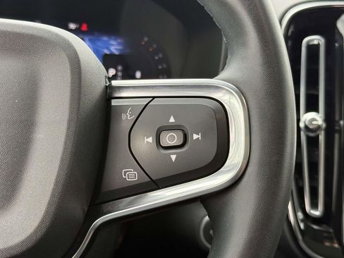 Used 2023 Volvo XC40 B5 Plus w/ Driver Assist Package AWD/4WD image 31