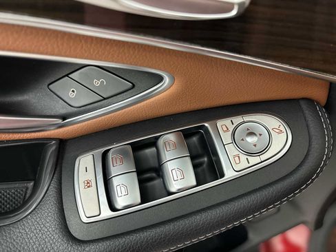 Used 2022 Mercedes-Benz GLC 300 4MATIC image 15