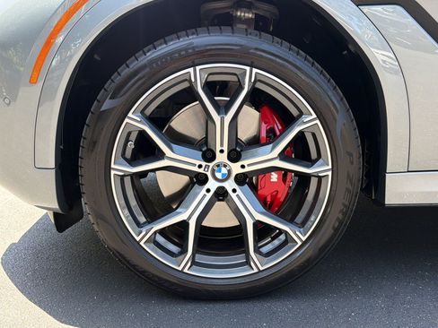 Used 2025 BMW X6 xDrive40i w/ Climate Comfort Package AWD/4WD image 13