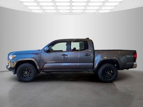 Used 2021 Toyota Tacoma SR5 RWD image 8