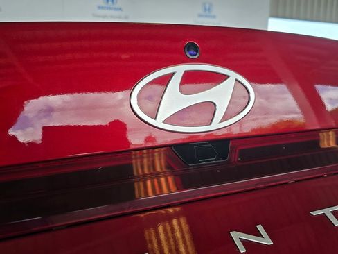 Used 2024 Hyundai Elantra SEL FWD image 36