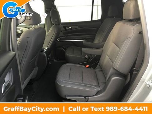Used 2024 Chevrolet Traverse LT image 24