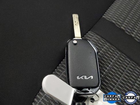 Used 2022 Kia Sorento LX FWD image 26